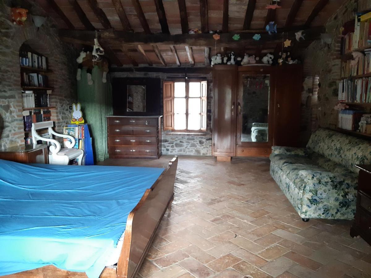 Attic With Balcony At Locanda Del Capo Capannori Dış mekan fotoğraf